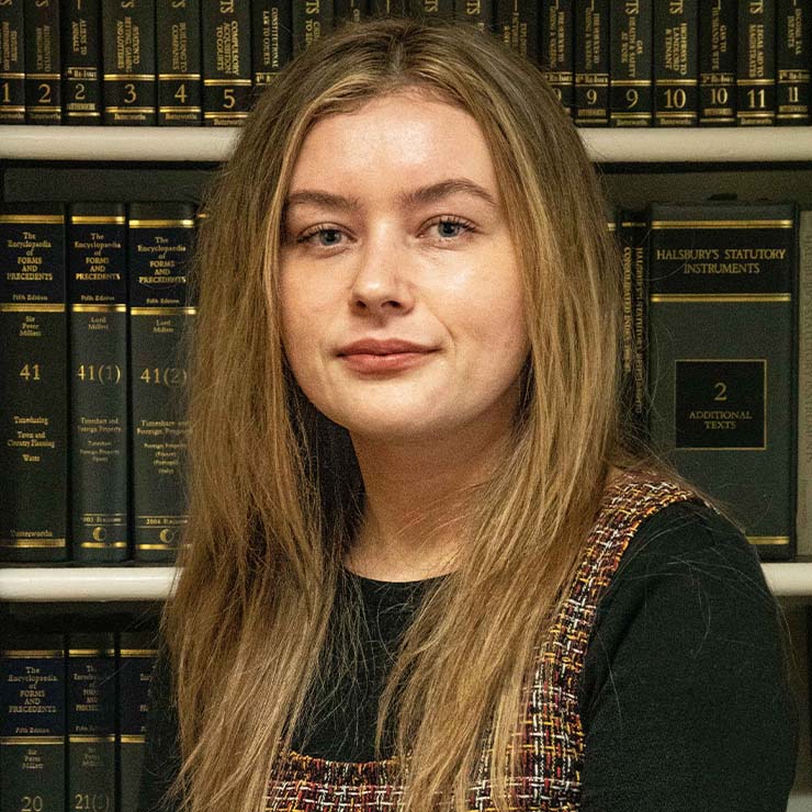 Portrait of Erin Lewis